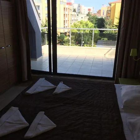 Vila Mariya Holiday